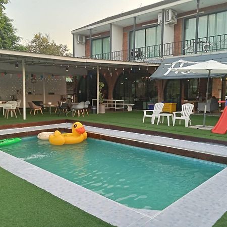 22m2 5 slaapkamer, 7 privé badkamer Appartement in Ban Pom Phra Nakhon Si Ayutthaya Buitenkant foto